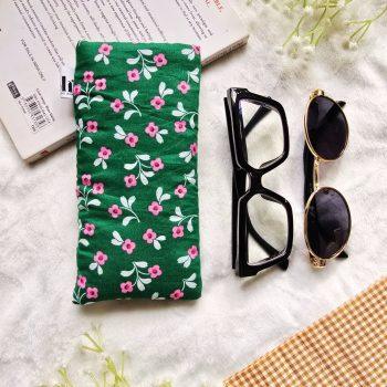 Handcrafted Soft pure cotton fabric Protective Sunglasses Case/Pouch for Women & Men | Anti-scratch Eyeglass Case Pouches |Glares Case Soft Cover sunglass pouch,Spectacles Pouch, Sunglasses Cover for Goggles Women | Fancy Cute Eyeglasses/Sunglasses Case for Women/Girls (Green Pink floral)