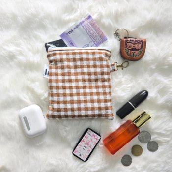 Compact Coin Pouch/Zipper Pouch for Women | Stylish Mini Organizer Pouch| Travel-Friendly Purse |Multi-Purpose Coin Purse| Travel Essentials|Organizer for Cards, Keys & Accessories (Checkered Beige)