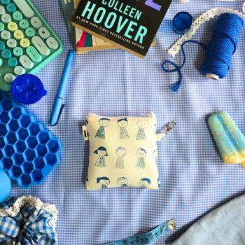 Compact Coin Pouch/Zipper Pouch for Women | Stylish Mini Organizer Pouch| Travel-Friendly Purse |Multi-Purpose Coin Purse| Travel Essentials|Organizer for Cards, Keys & Accessories (Blue Dolls)